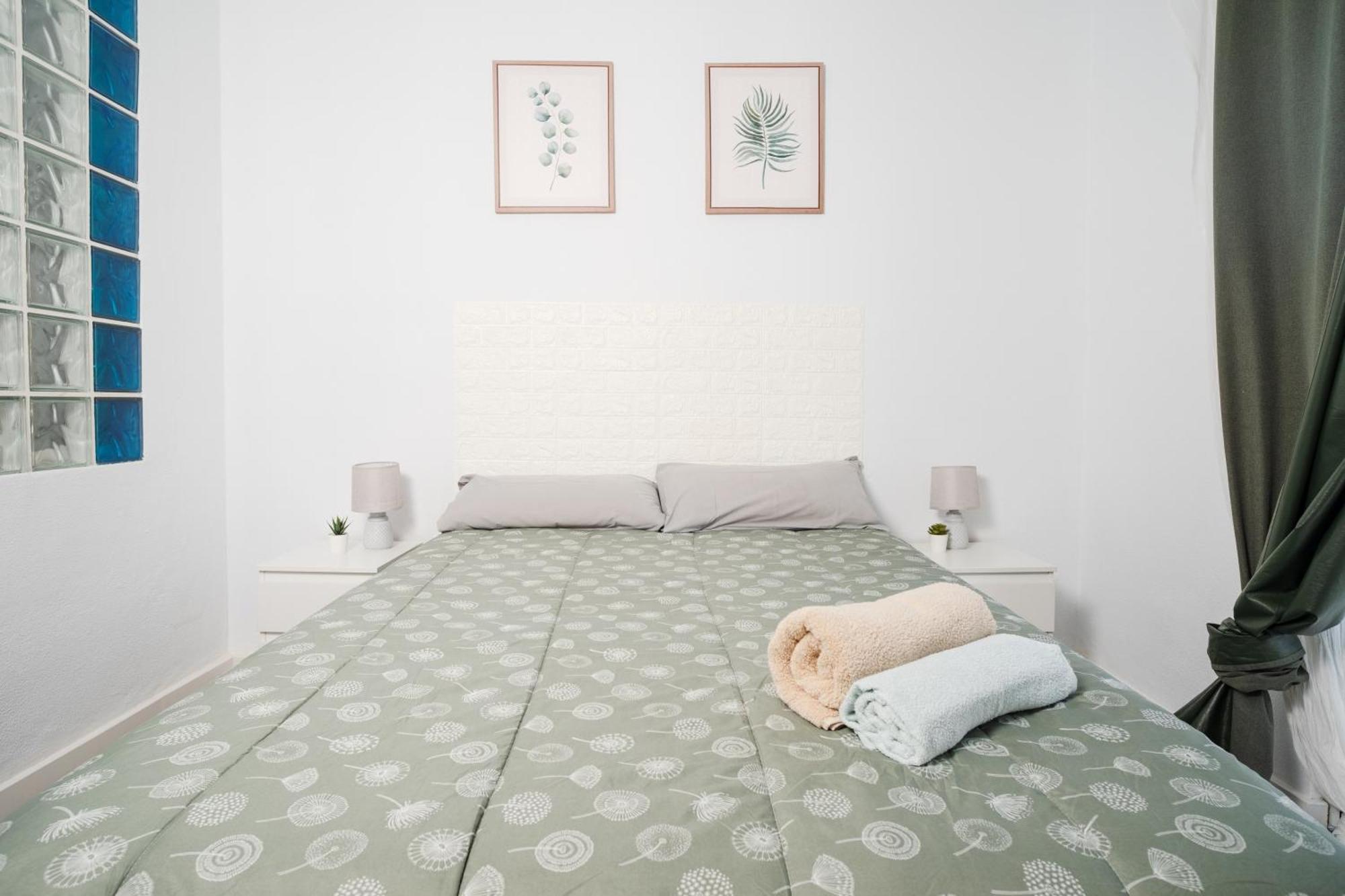 Acogedor Piso Con Balcon Apartment Seville Luaran gambar